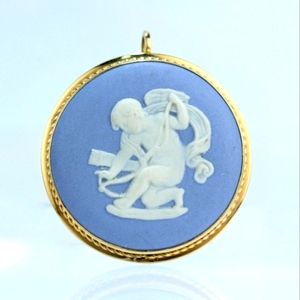 Wedgewood signed Wedgewood Cupid Cameo set in 12K GF brooch